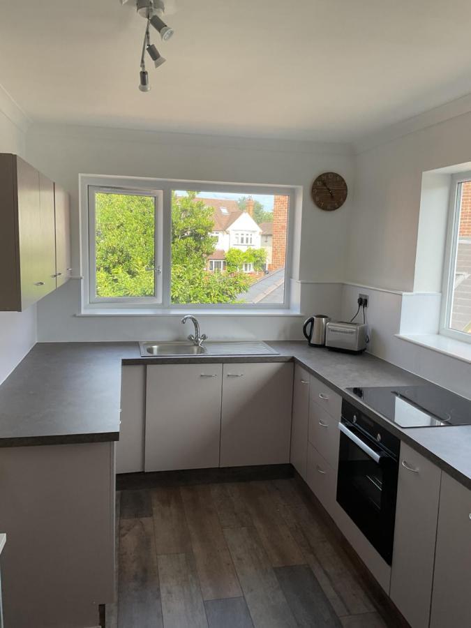 Large 2-bedroom Maisonette With Free Parking *